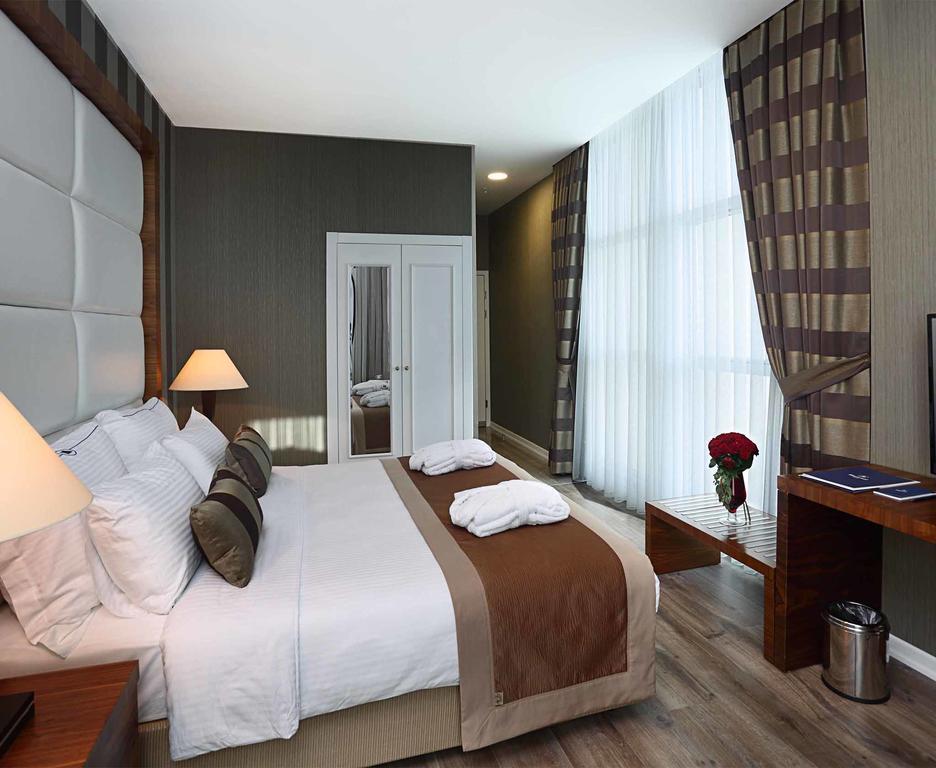 Manesol Fuar Hotel Istanbul Exterior photo