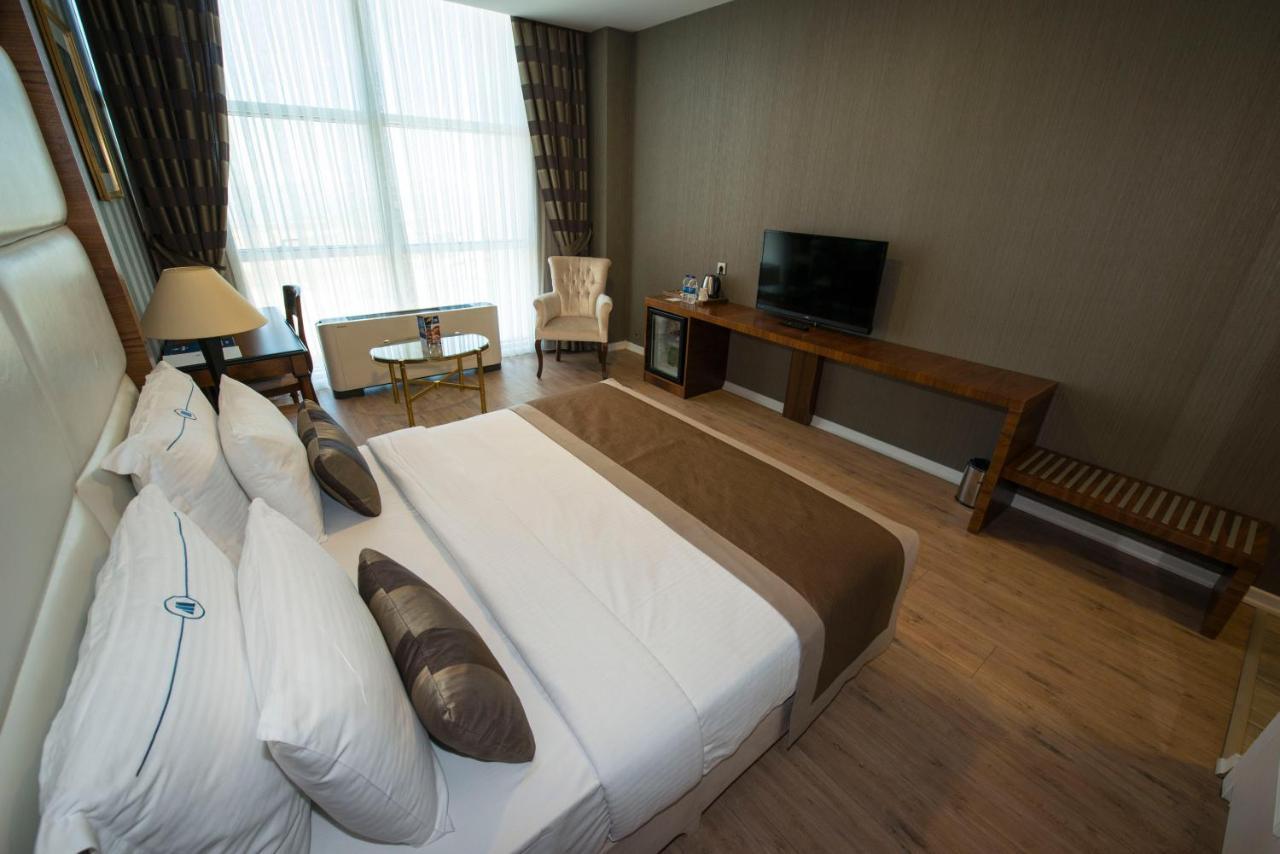 Manesol Fuar Hotel Istanbul Exterior photo